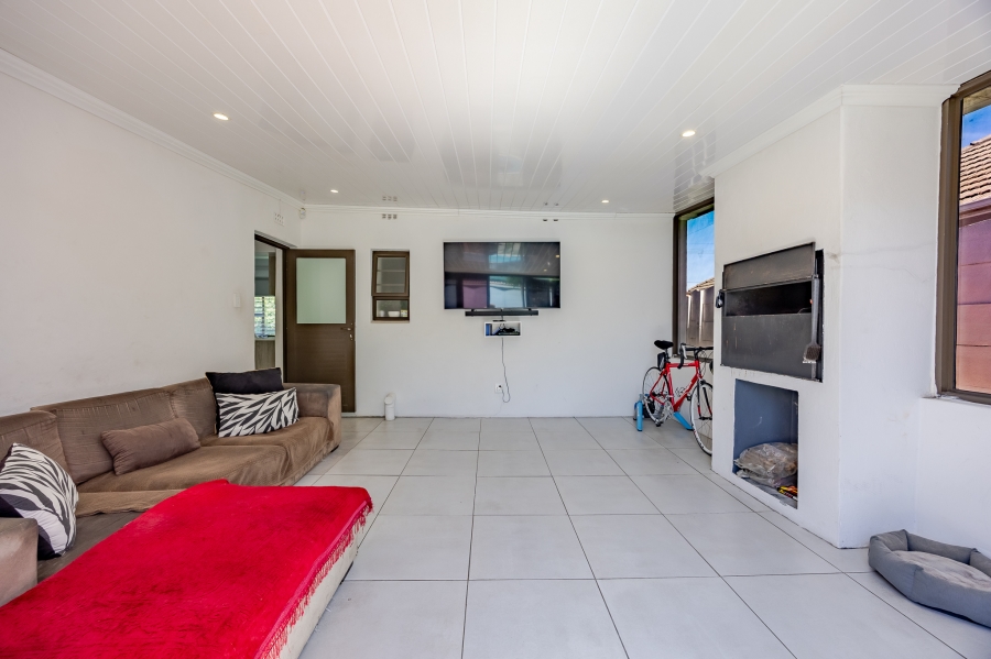 3 Bedroom Property for Sale in Avondale Western Cape